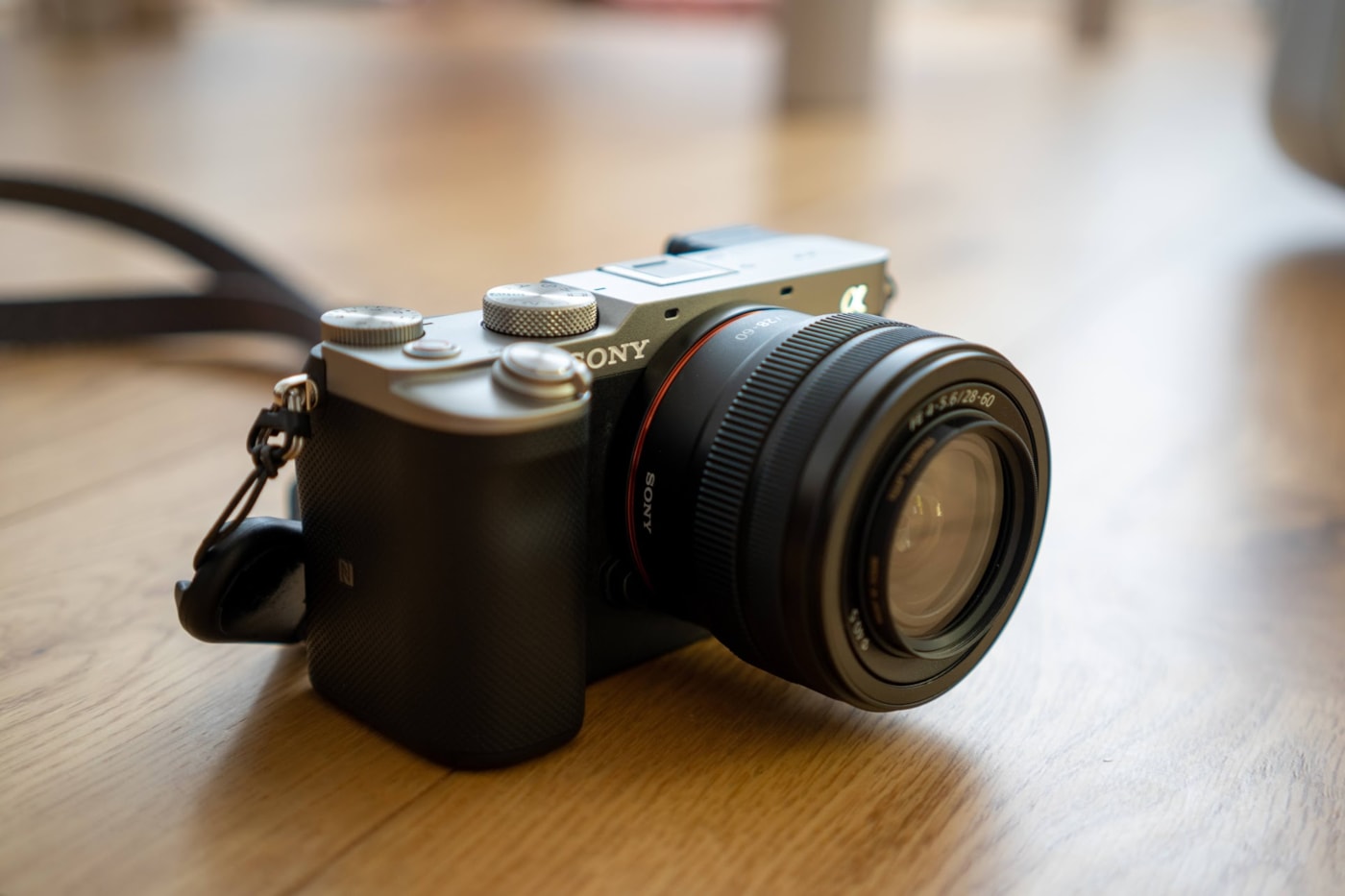 手ブレなし、夜間撮影も楽々！SONYの世界最小・最軽量カメラ「α7c」実写レビュー