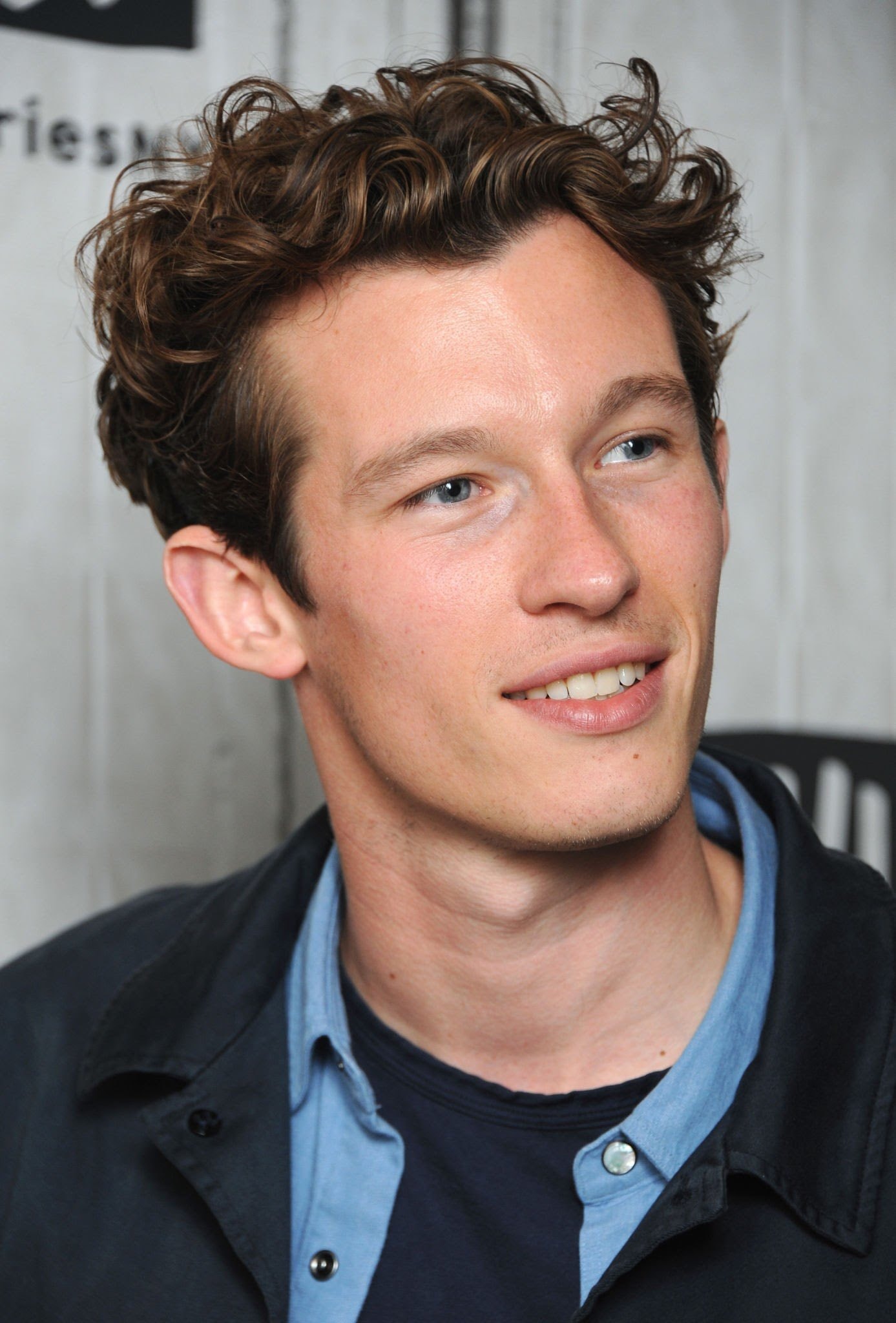 スクリーンで君が観たい Vol 3 抱きしめたくなる犬属性 ファンタビ シリーズでブレイクの英国俳優 カラム ターナー Musit ミュージット